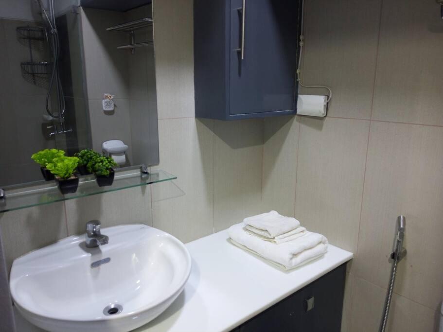 Casa Cintores Condo Near Picc With Free Parking Manila Kültér fotó